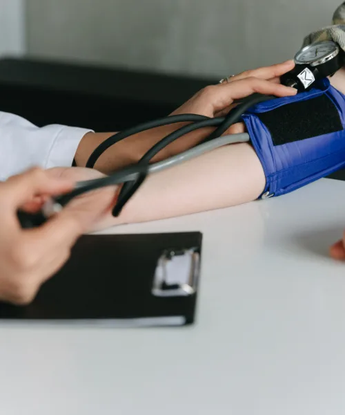 ¿Qué médico trata cardiomiopatía?